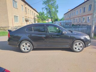 2012 Skoda Octavia II (A5) Рестайлинг, чёрный, 800000 рублей, вид 3