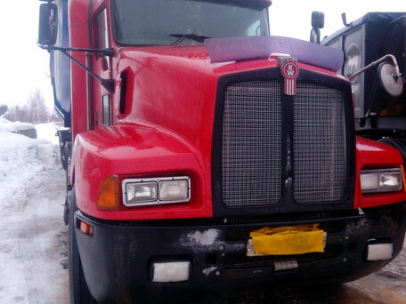 2003 Kenworth T600, красный, 1200000 рублей, вид 4