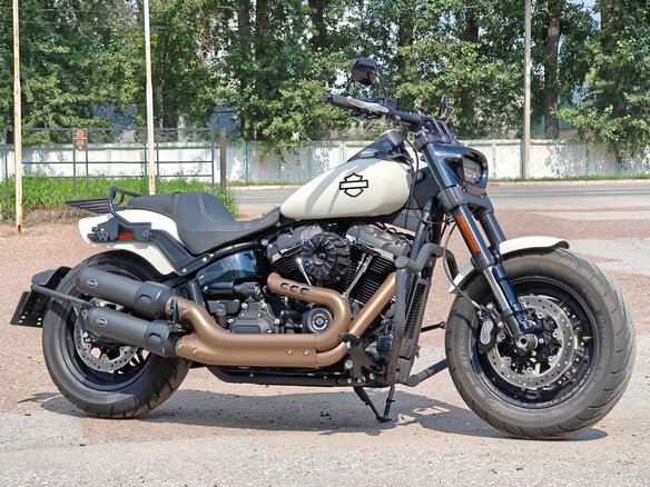 2018 Harley-Davidson Fat Bob, белый, 1800000 рублей - вид 16