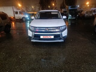 2018 Mitsubishi Outlander III Рестайлинг 2, белый, 1700000 рублей, вид 2