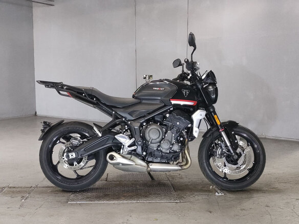 2021 Triumph Trident 660, чёрный, 700000 рублей