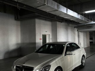 2011 Mercedes-Benz E-Класс 300 IV (W212, S212, C207), белый, 1690000 рублей, вид 3