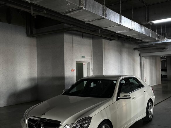 2011 Mercedes-Benz E-Класс 300 IV (W212, S212, C207), белый, 1690000 рублей - вид 2