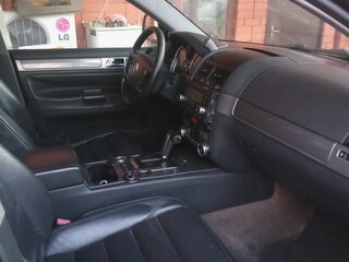 2003 Volkswagen Touareg I, чёрный, 850000 рублей, вид 3