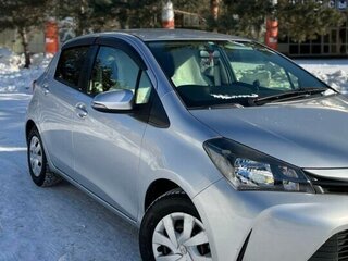 2014 Toyota Vitz III (XP130) Рестайлинг, серый, 890000 рублей, вид 3