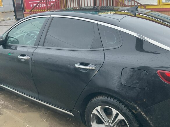 2019 Kia Optima IV Рестайлинг, чёрный, 1820000 рублей - вид 4