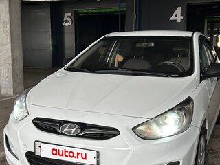 2014 Hyundai Solaris I, белый, 855000 рублей, вид 1