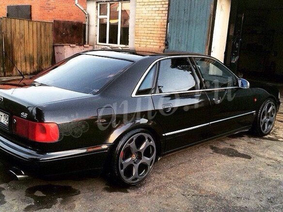 1997 Audi S8 I (D2), чёрный