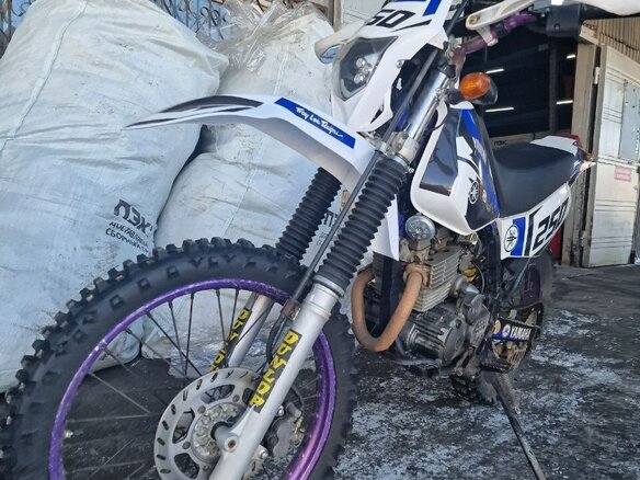 1993 Yamaha TT-R250, белый, 320000 рублей - вид 3