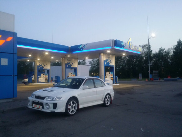 2000 Mitsubishi Lancer Evolution VI, белый, 1700000 рублей - вид 5