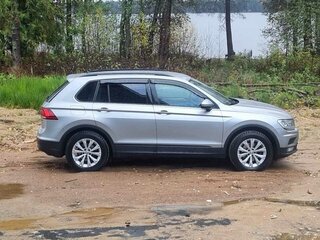 2020 Volkswagen Tiguan II, серый, 2300000 рублей, вид 3