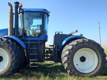 2008 New Holland T9040, синий, 9450000 рублей, вид 2