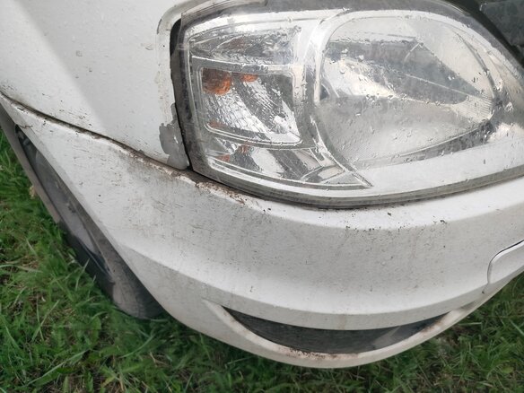 2010 Renault Logan I Рестайлинг, белый, 220000 рублей - вид 15