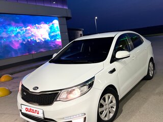 2016 Kia Rio III Рестайлинг, белый, 1150000 рублей, вид 1