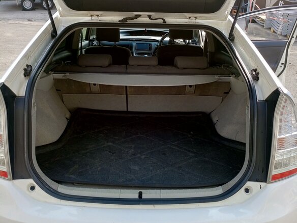 2011 Toyota Prius III (XW30), белый, 900000 рублей - вид 13