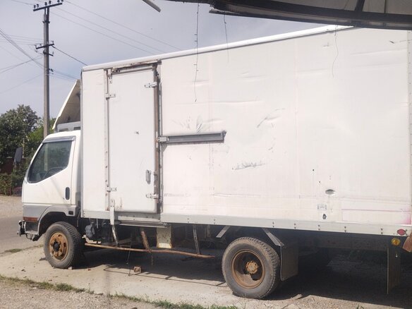 1998 Mitsubishi Minicab, белый, 900000 рублей - вид 1