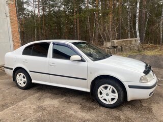 2006 Skoda Octavia I (A4) Рестайлинг, белый, 400000 рублей, вид 4