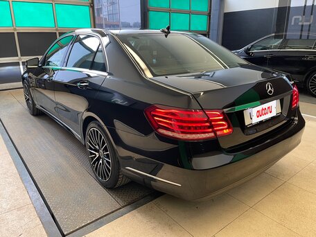 2015 Mercedes-Benz E-Класс 300 IV (W212, S212, C207) Рестайлинг, чёрный, 1750000 рублей, вид 4