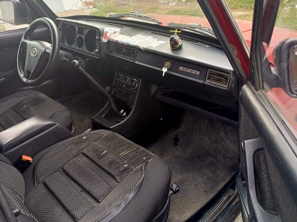 1993 Lada (ВАЗ) 2105, пурпурный, 95000 рублей - вид 5