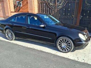 2004 Mercedes-Benz E-Класс 350 III (W211, S211), чёрный, 1150000 рублей, вид 2