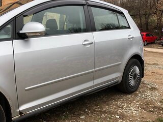 2009 Volkswagen Golf Plus II, серебристый, 590000 рублей, вид 2