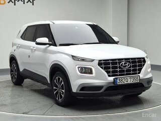 2021 Hyundai Venue I, белый, 1680000 рублей, вид 2