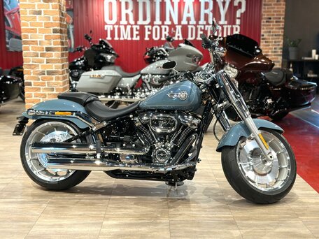 2023 Harley-Davidson Fat Boy, голубой, 3800000 рублей, вид 2