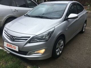 2015 Hyundai Solaris I Рестайлинг, серебристый, 1250000 рублей, вид 1