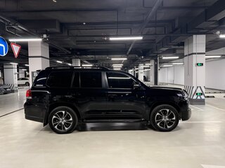 2021 Toyota Land Cruiser 200 Series Рестайлинг 2, чёрный, 9900000 рублей, вид 2