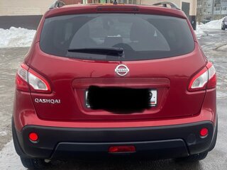 2013 Nissan Qashqai I Рестайлинг, красный, 1120000 рублей, вид 4