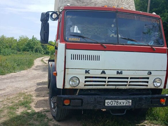 1985 КамАЗ 54112, красный, 650000 рублей - вид 2