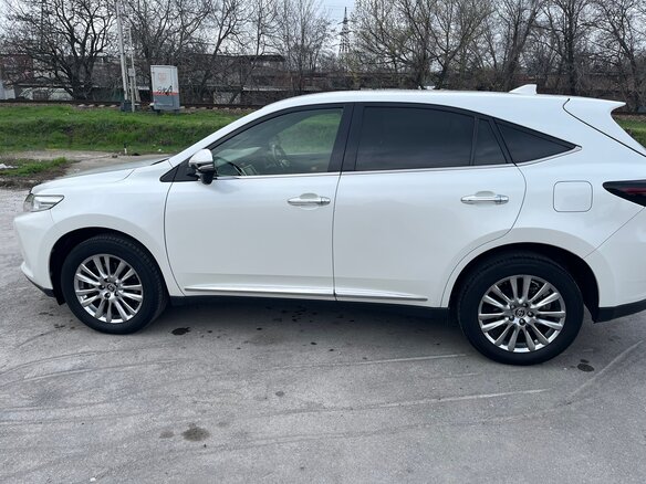 2017 Toyota Harrier III (XU60) Рестайлинг, белый, 2550000 рублей - вид 7