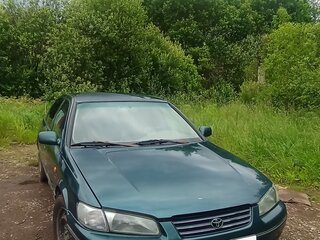 1998 Toyota Camry IV (XV20), зелёный, 320000 рублей, вид 1
