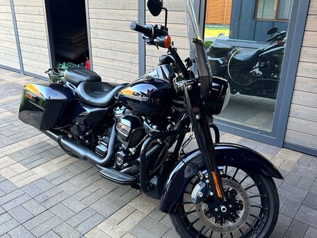 2018 Harley-Davidson Road King, синий, 1990000 рублей, вид 2