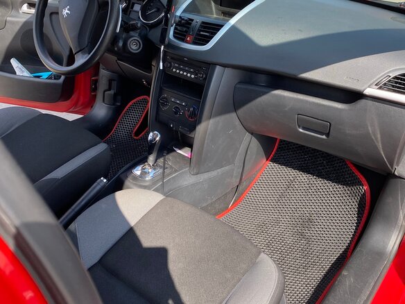 2009 Peugeot 207 I Рестайлинг, красный, 400000 рублей - вид 6