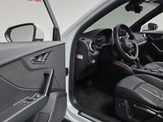2023 Audi Q2 35 TDI I Рестайлинг, белый, 2615000 рублей, вид 5