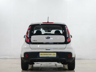 2017 Kia Soul II Рестайлинг, бежевый, 1349000 рублей, вид 5