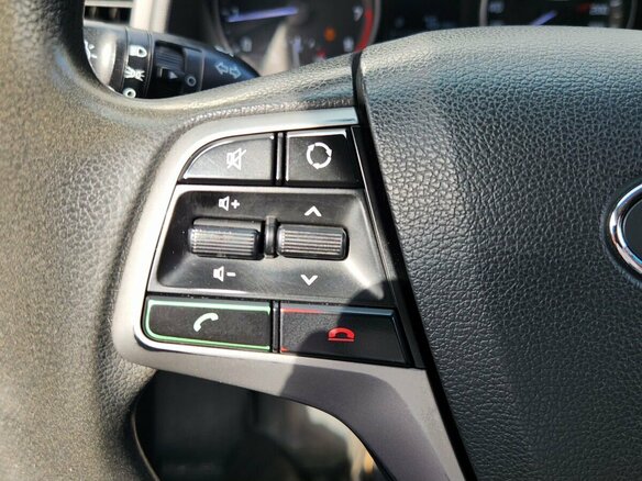 2017 Hyundai Elantra VI (AD), серый, 1090000 рублей - вид 9