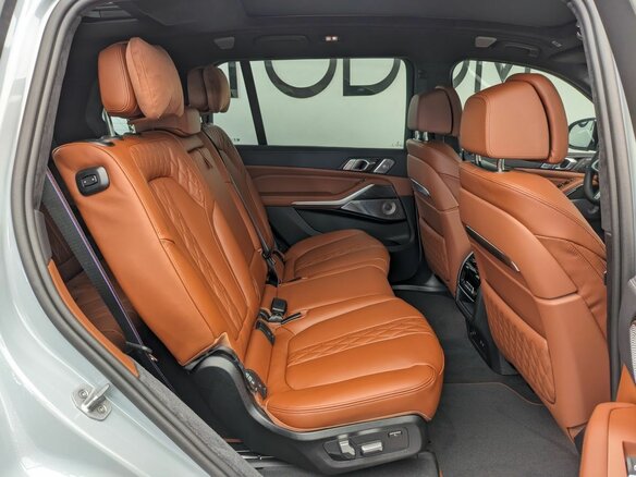 2026 BMW X7 40d I (G07) Рестайлинг, серый, 17900000 рублей - вид 22