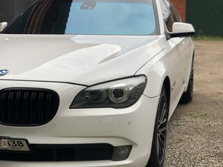 2008 BMW 7 серии 750i V (F01/F02/F04), белый, 1800000 рублей, вид 1
