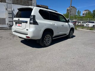2016 Toyota Land Cruiser Prado 150 Series Рестайлинг 1, белый, 4100000 рублей, вид 3
