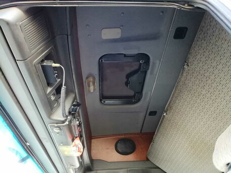 1996 Iveco EuroStar, серый, 700000 рублей, вид 5