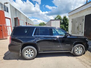 2020 Chevrolet Tahoe IV, чёрный, 4750000 рублей, вид 3