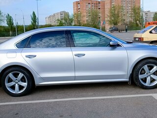 2014 Volkswagen Passat (North America and China) I, серебристый, 1210000 рублей, вид 4