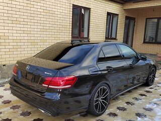2014 Mercedes-Benz E-Класс 200 IV (W212, S212, C207) Рестайлинг, чёрный, 1820000 рублей, вид 4