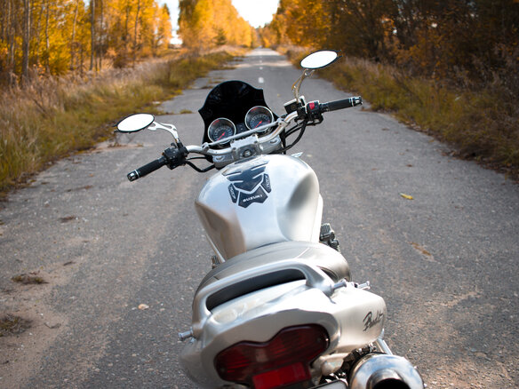 2004 Suzuki Bandit GSF 600, серебристый, 281878 рублей - вид 3