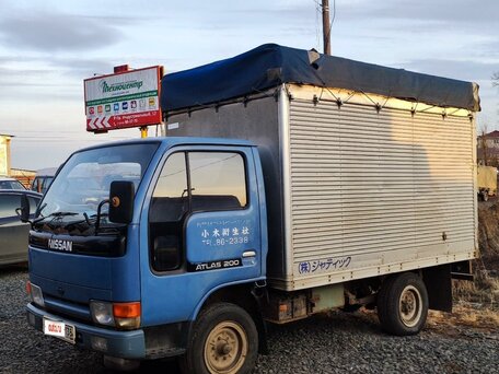 1993 Nissan Atlas, синий, 550000 рублей, вид 1