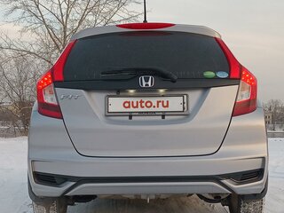 2019 Honda Fit III Рестайлинг, серый, 1450000 рублей, вид 4