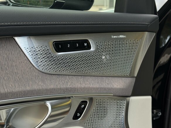 2026 Volvo XC90 B5 II Рестайлинг 2, чёрный, 11100000 рублей - вид 31