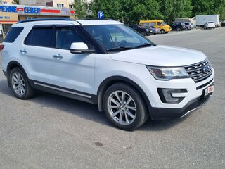 2017 Ford Explorer V Рестайлинг, белый, 2950000 рублей, вид 5
